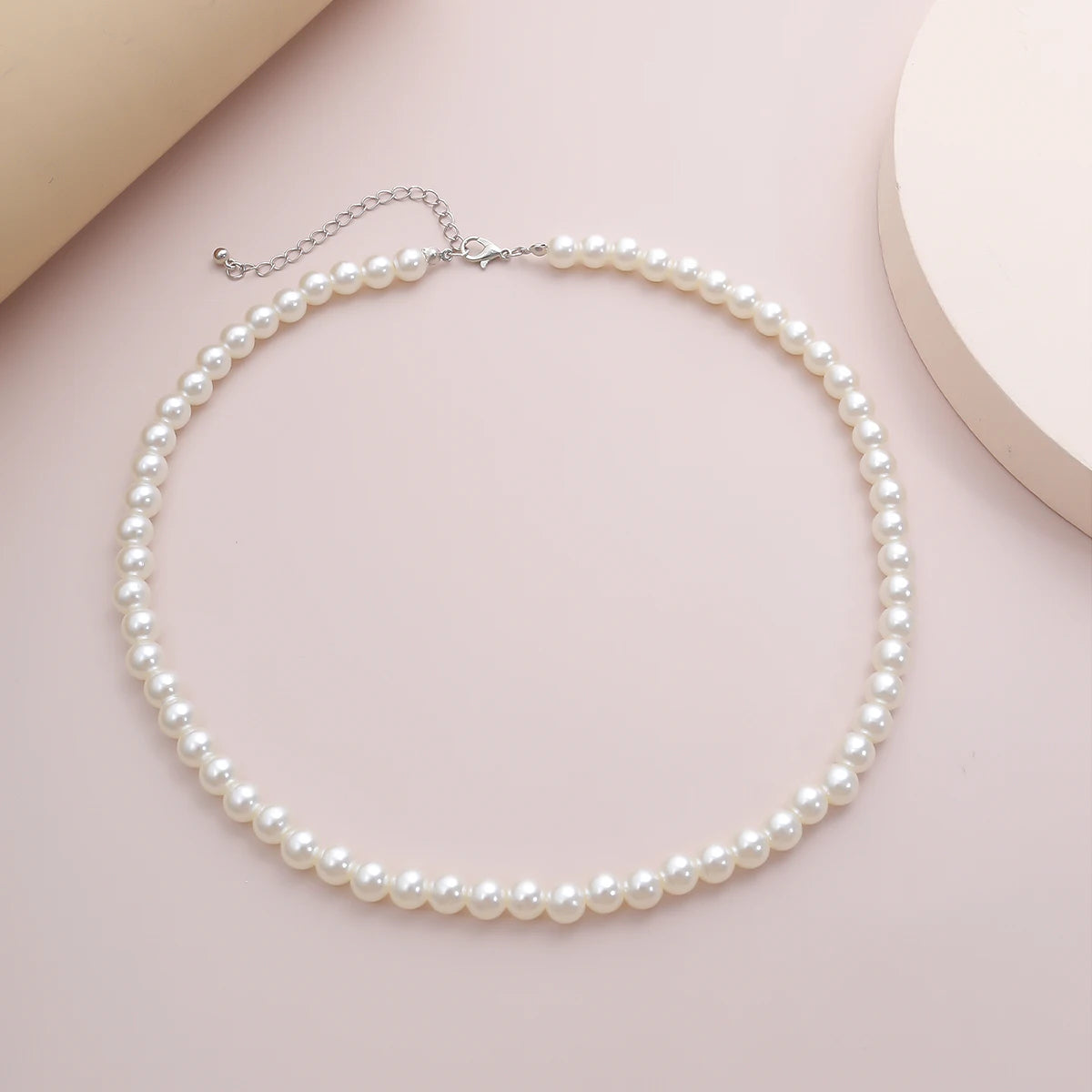 Simple Imitation-Pearl Beaded Short Choker Necklace for Men and girls Trendy White Beaded Chains on Neck Accessories Fashion Jewelry