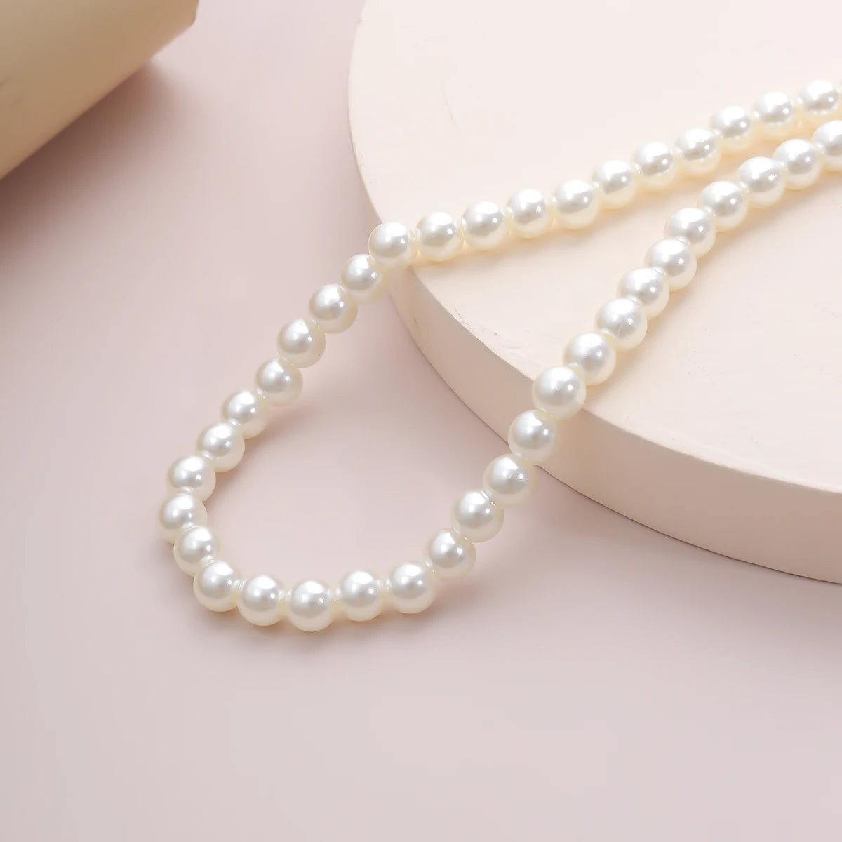 Simple Imitation-Pearl Beaded Short Choker Necklace for Men and girls Trendy White Beaded Chains on Neck Accessories Fashion Jewelry